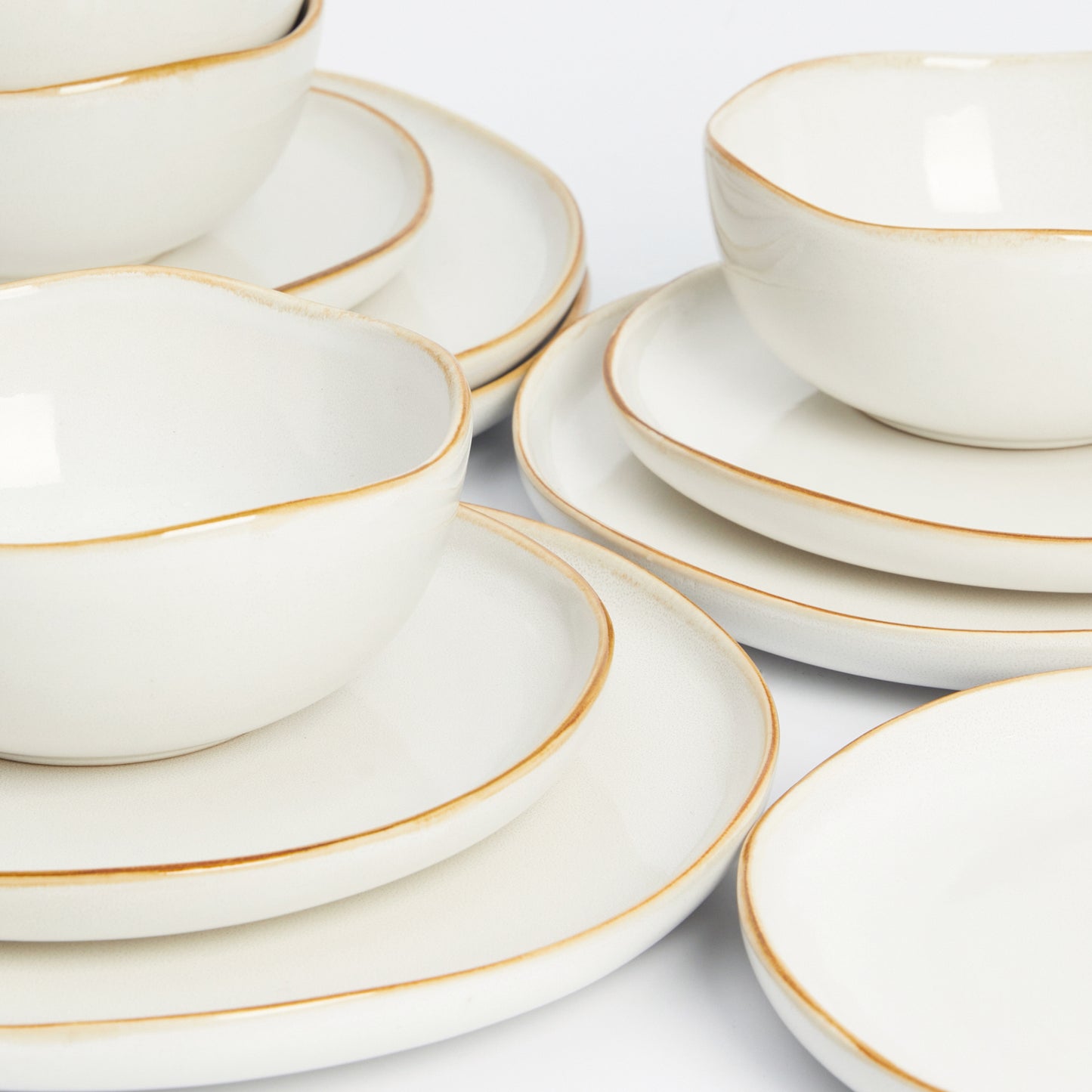 Pokini 18-Piece Stoneware Dinnerware Sets, Kitchen Plates and Bowls Sets, Dish Sets service for 6,White