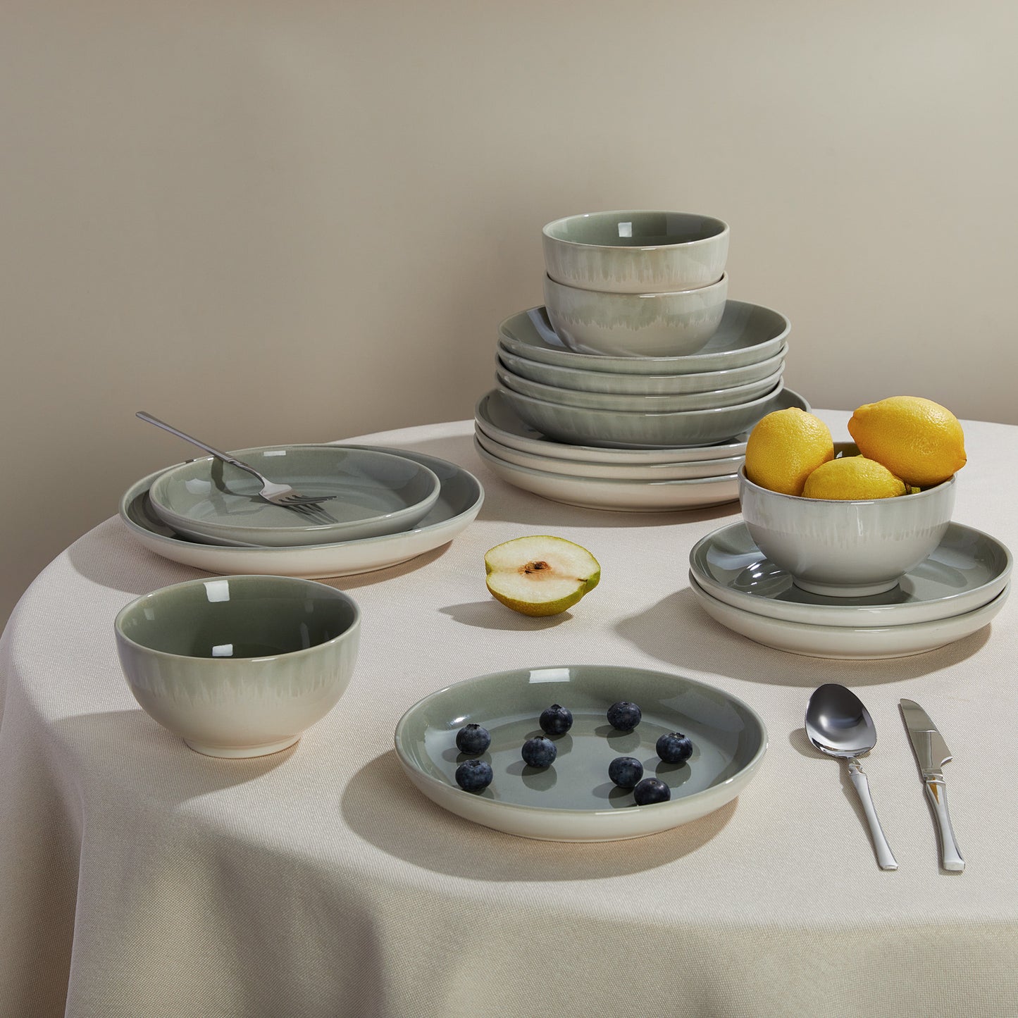 Stoneware Dinnerware Set, POKINI 18 PCS Reactive Glaze Plates and Bowls Set, Handmade Round Ceramic Dish Sets Service for 6, Highly Chip and Crack Resistant Modern Dinner Plate Set, Gradient Green