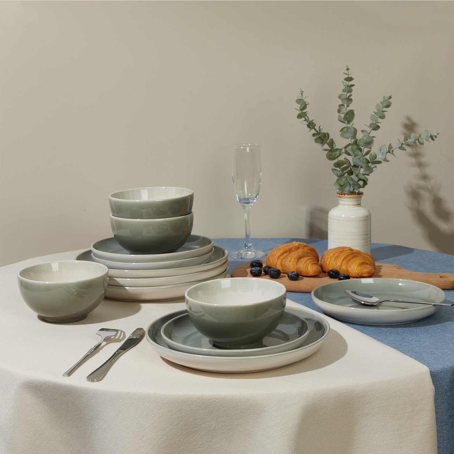 Dinnerware Set for 6, POKINI Ceramic Plates and Bowls Set, 18 PCS Handmade Reactive Glaze Dishes Set, Scratch Resistan Round Dish Sets, Dishwasher & Microwave Safe Stoneware Dinnerware Sets,Grey Green