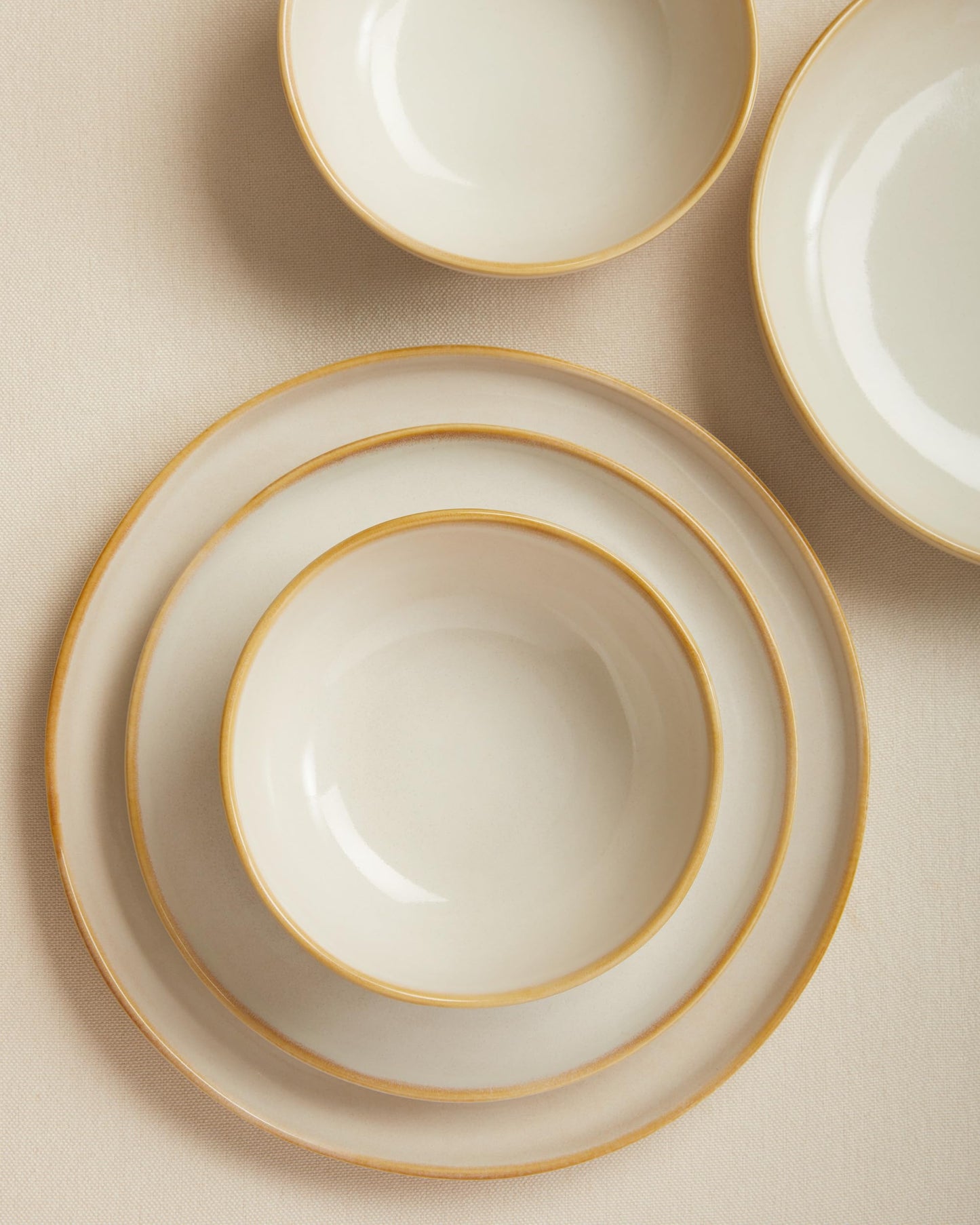 Pokini 32 Piece Dinnerware Set for 8 with Pasta Bowls, Yellow White Reactive Glaze Stoneware | All‑in‑One Host Set for Entertaining, Holiday Meals, Multi‑Course Dish Set | Unique Irregular Look