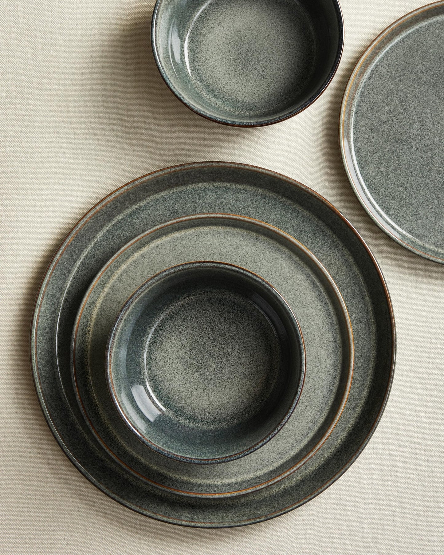 Pokini Stoneware Dinnerware Set for 4, 12PCS Plates and Bowls Set, Microwave & Dishwasher Safe Dinner Set, Modern Handmade Durable Dish Sets, Green Wheat