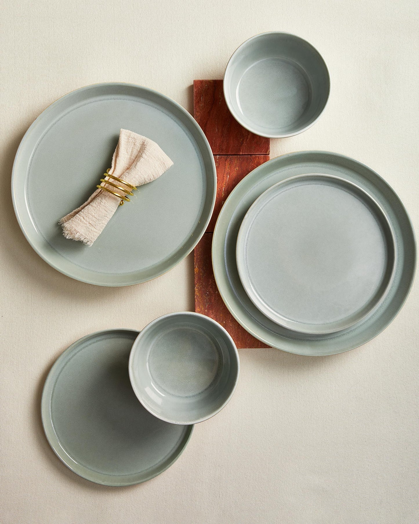 Pokini Stoneware Dinnerware Set for 8, 24PCS Plates and Bowls Set, Microwave & Dishwasher Safe Dinner Set, Modern Handmade Durable Dish Sets, Gradient Green